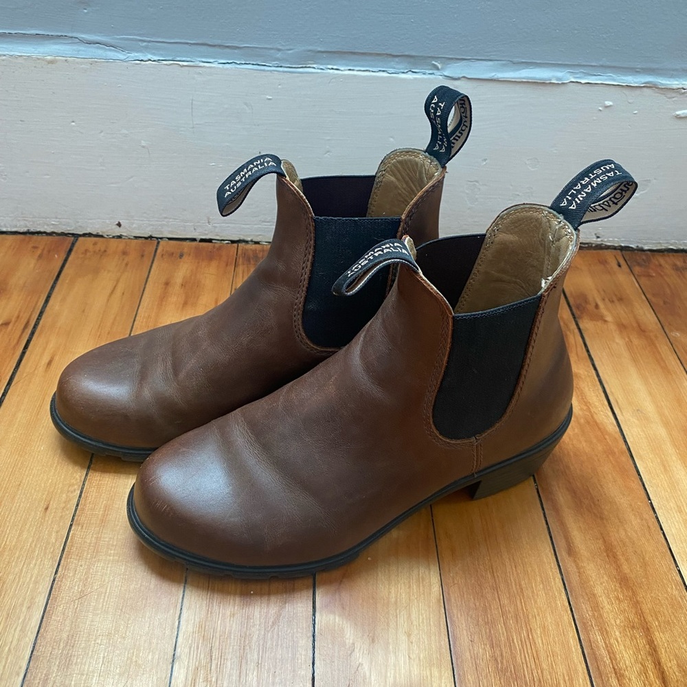 Blundstone Women’s Heeled Boots Antique Brown Size 8.5